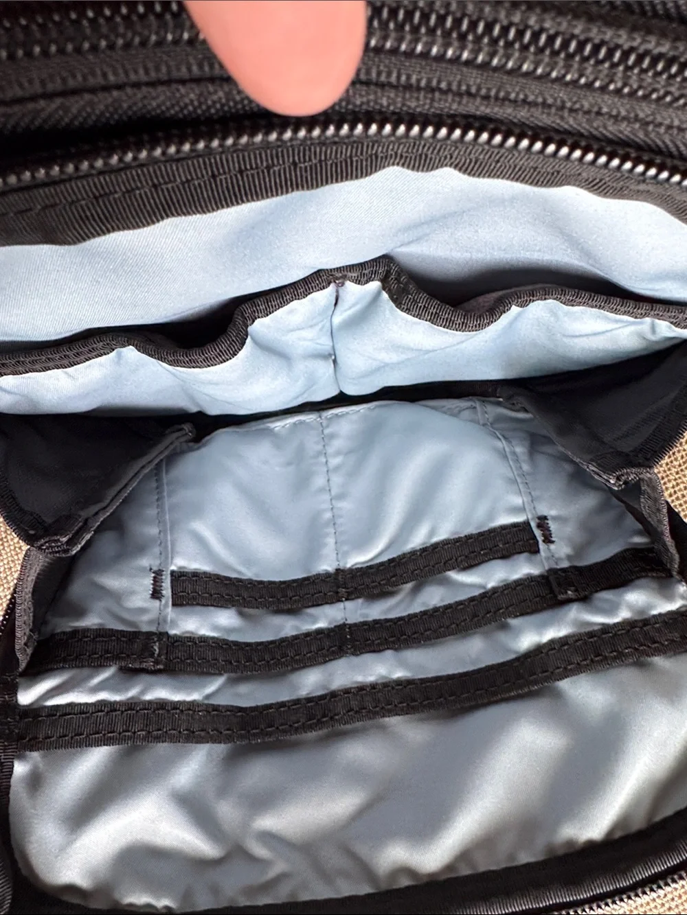 Overland Equipment Black Crossbody Bag - Picture 4 of 5